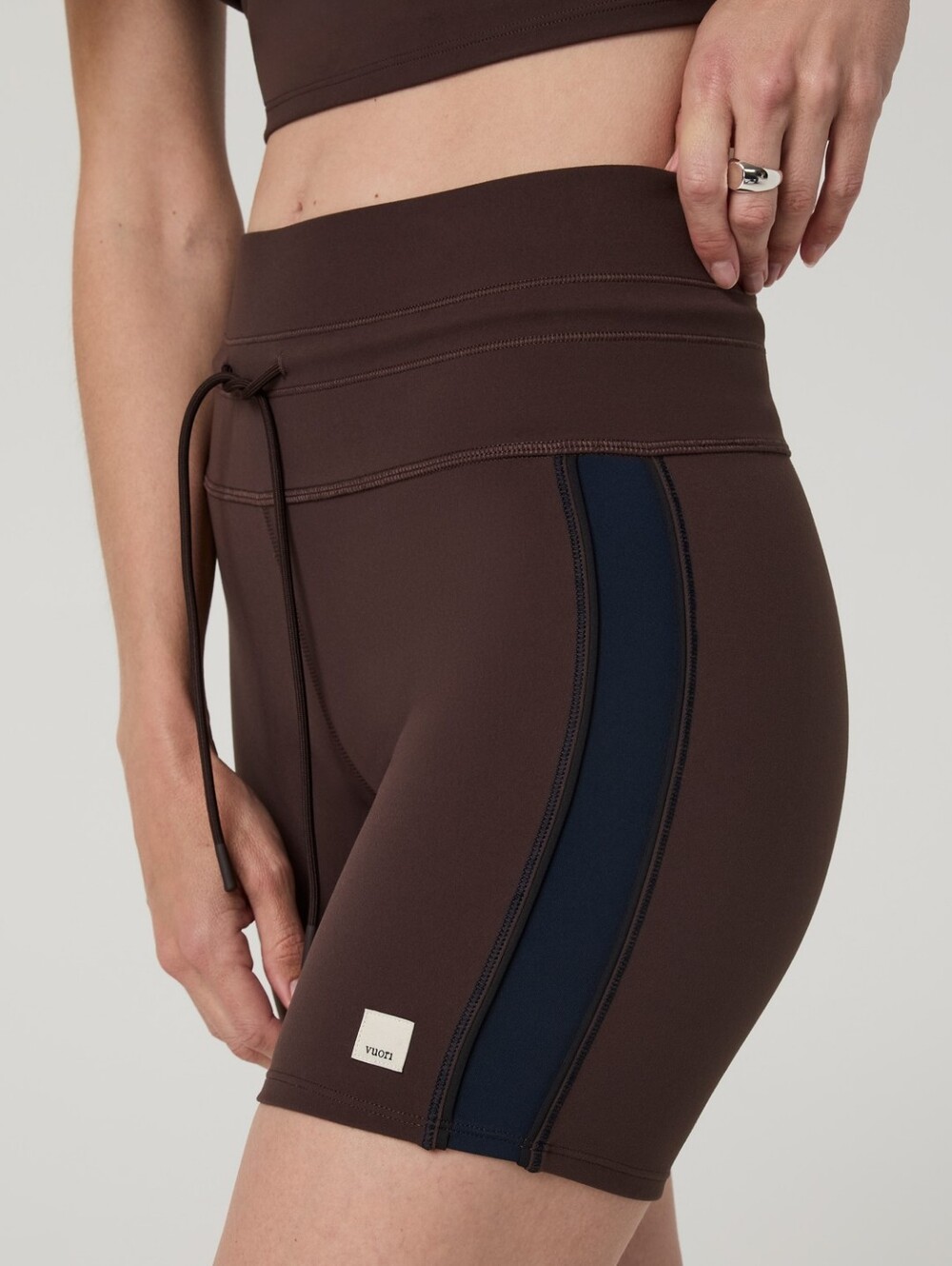 Vuori Daily Track Short 5" Small New NWT French Roast